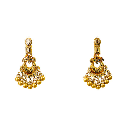 22K Antique Kundan Bridal Earrings by Manuvel Malabar Jewellers, detail view 2