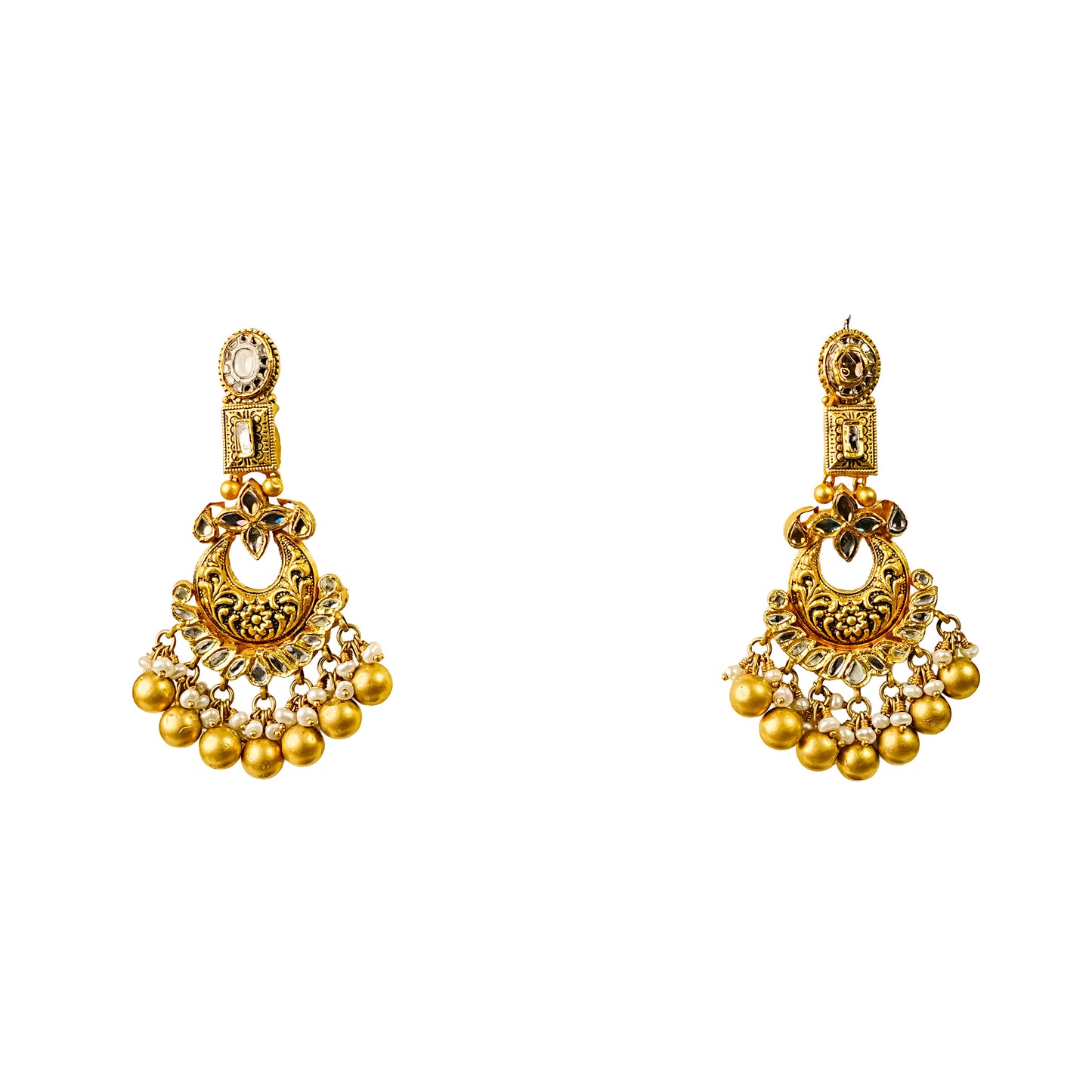 22K Antique Kundan Bridal Earrings by Manuvel Malabar Jewellers, detail view 3